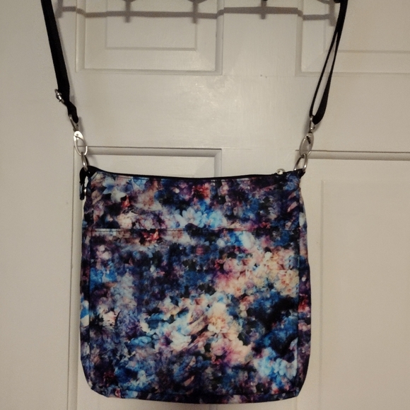 Modern Everywhere slim crossbody NWOT - Picture 2 of 4